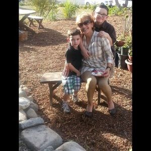 Meet your Posher, Ana maria